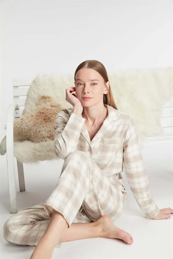 Bej Pamuklu Ekose Düğmeli Uzun Kollu Kadın Pijama Takımı