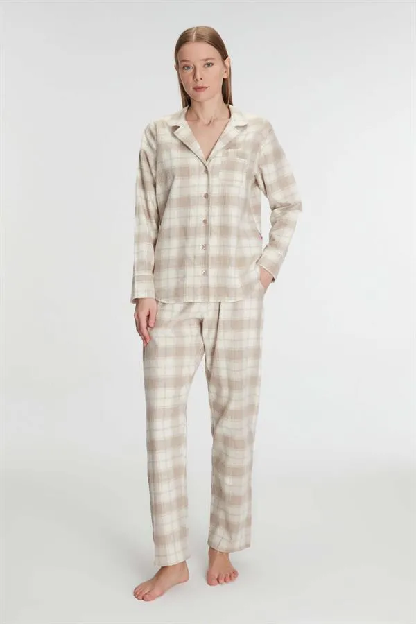 Bej Pamuklu Ekose Düğmeli Uzun Kollu Kadın Pijama Takımı