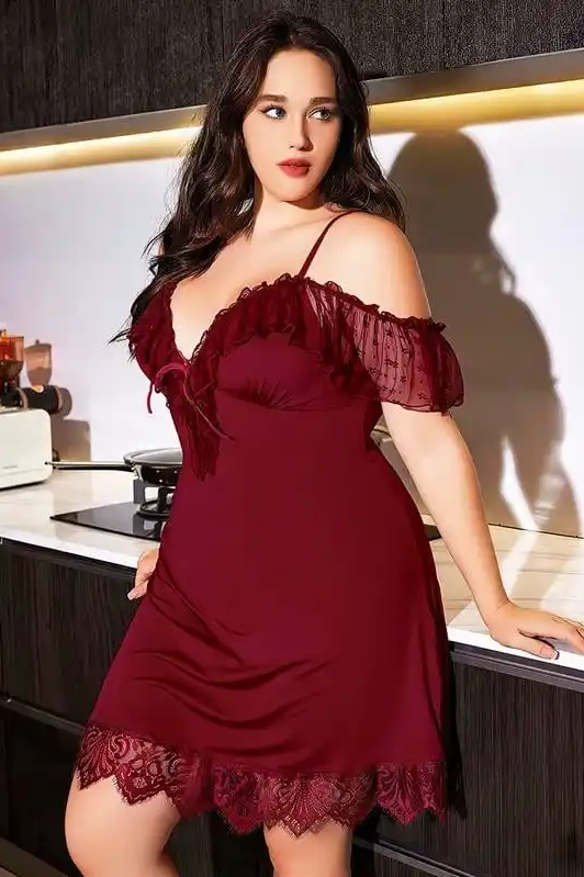 Bordo Dantel Detaylı Kadın İnce Askılı Gecelik