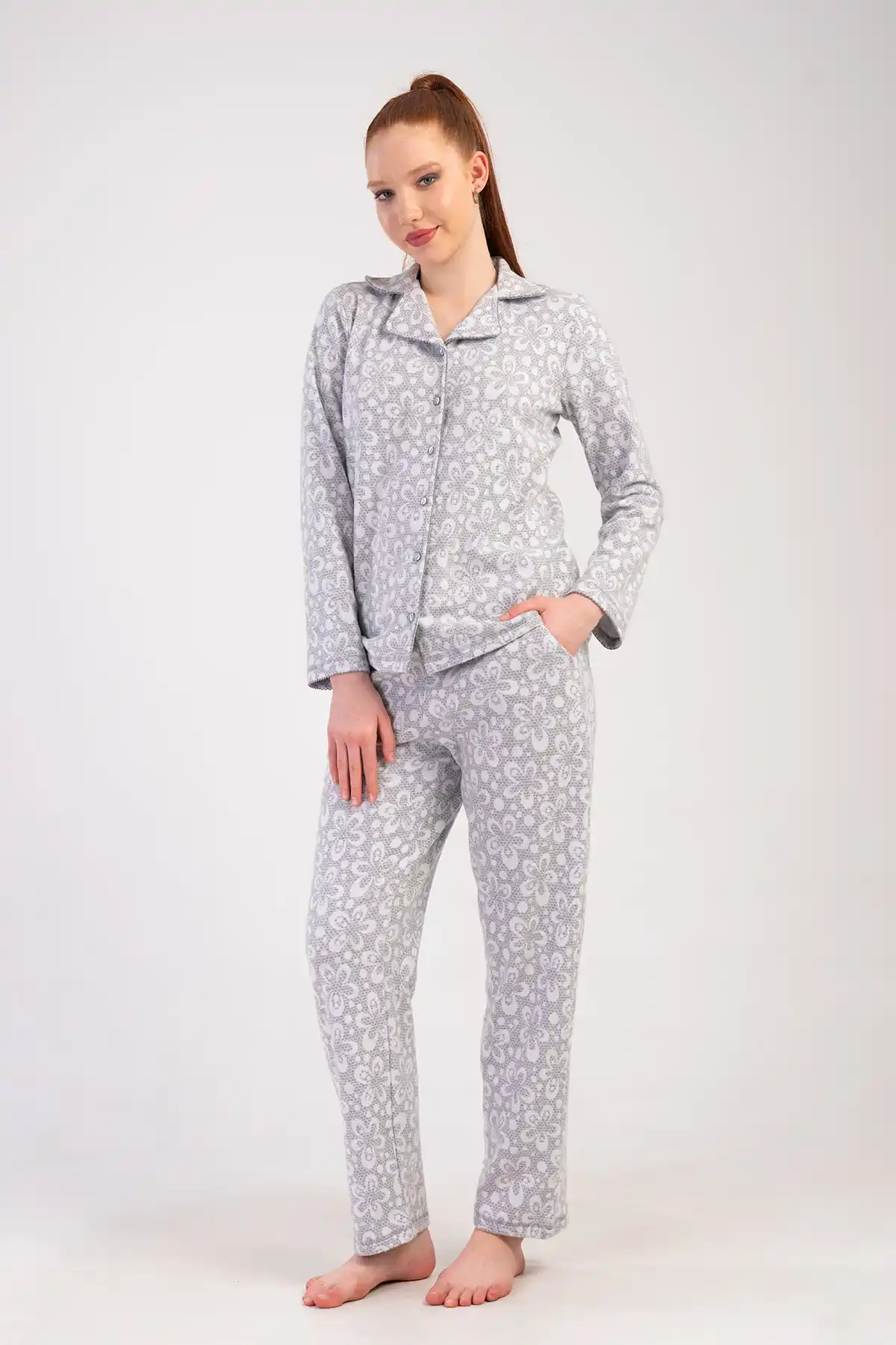 Kadın Jakarlı Gri Çiçek Desenli Gömlek Cepli Pijama Takımı