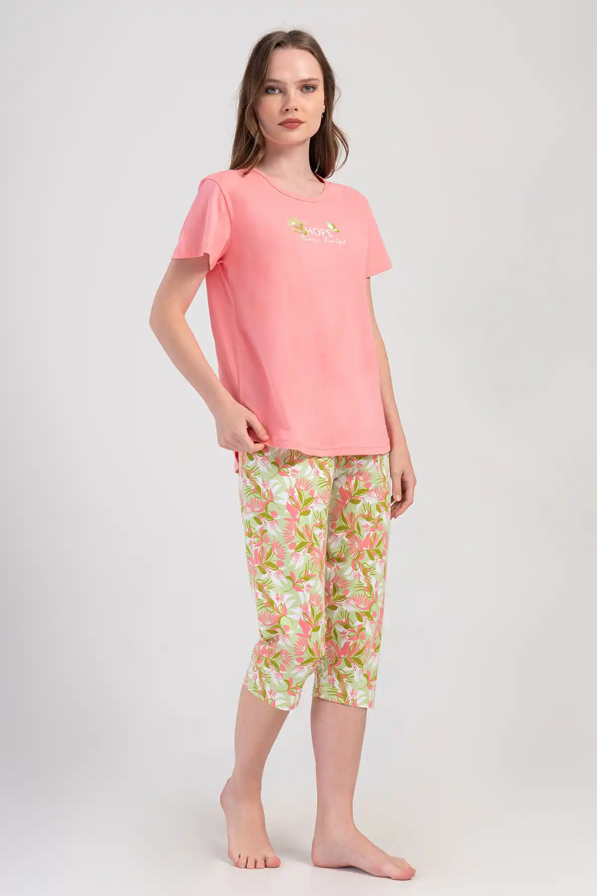 Kadın Süprem Açık Pembe Sarı Desenli Kapri Pijama Takım