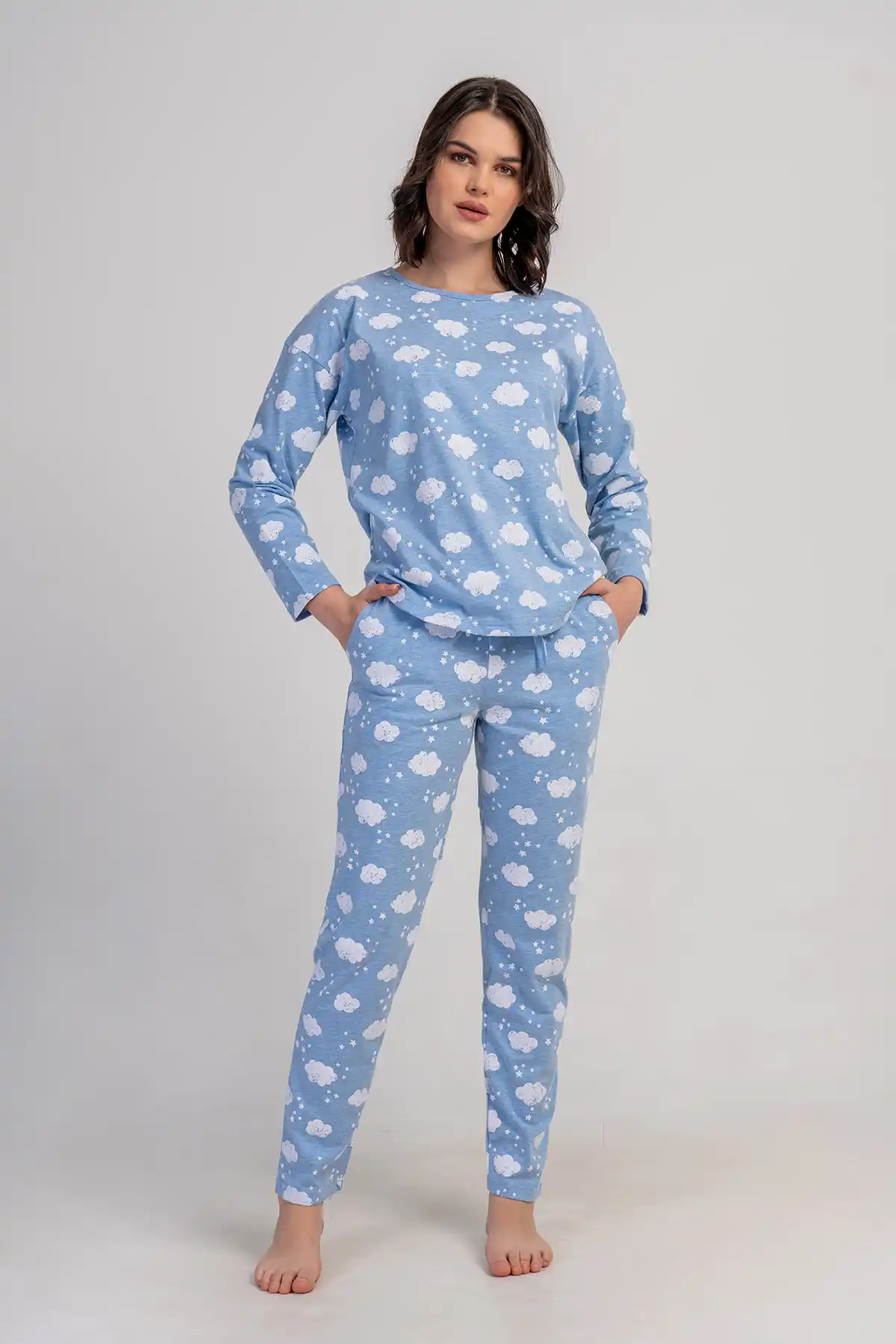 Kadın Süprem Mavi Bulut Desenli Cepli Uzun Kollu Pijama Takımı