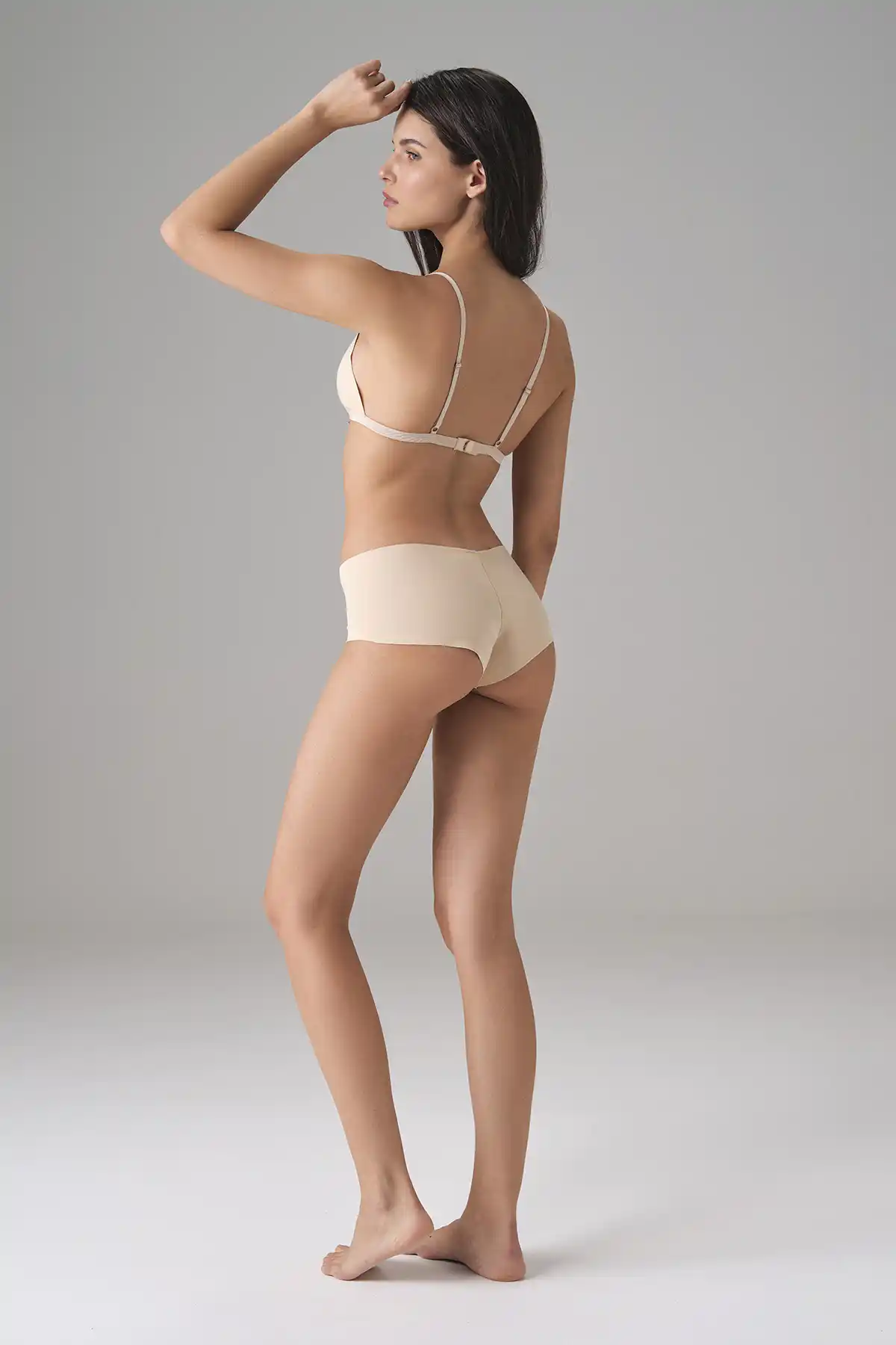 Kadın Ten Rengi Mikrofiber Dikişsiz Slip