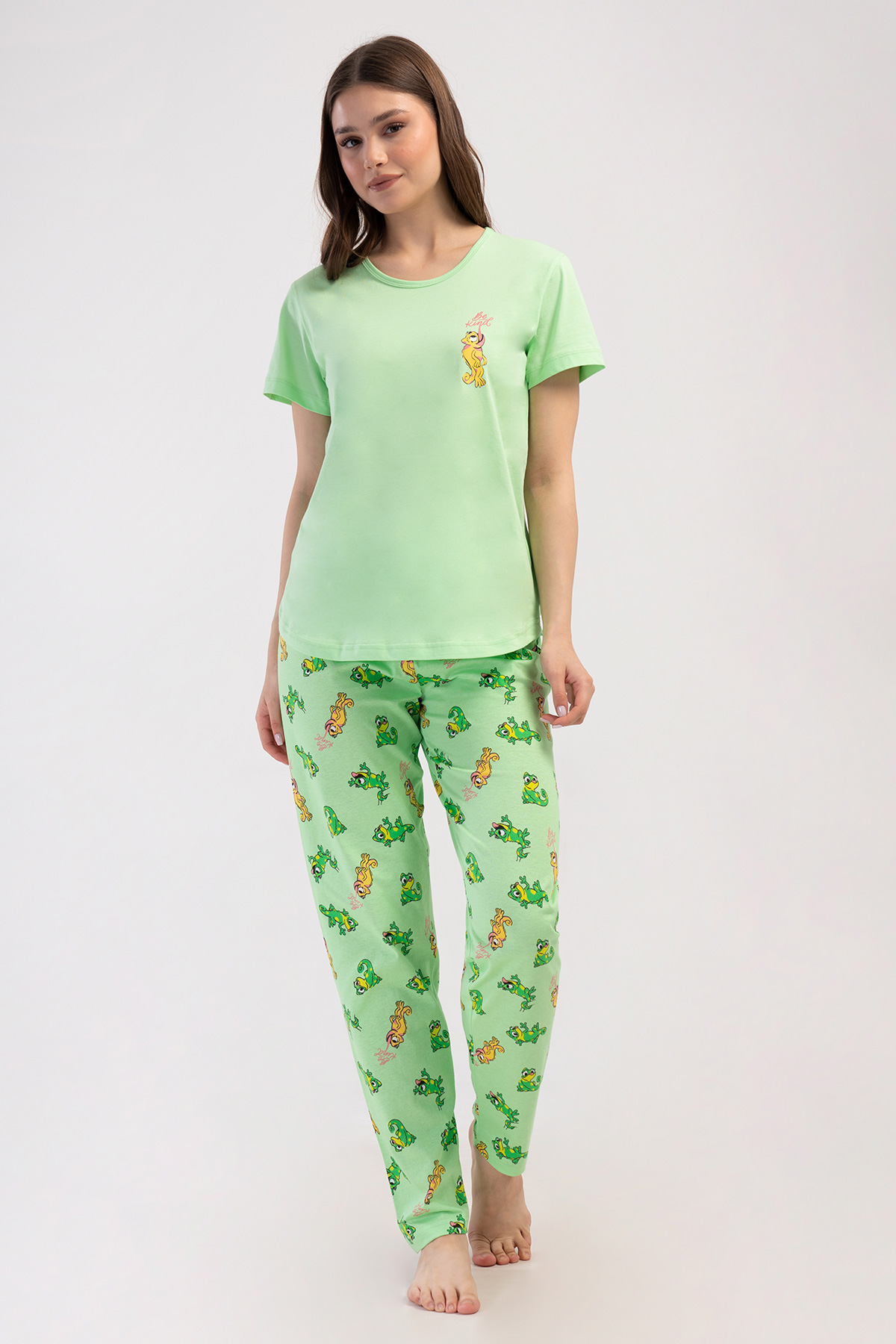 Kadın Yeşil Süprem Kısa Kol Kurbağalı Pijama Takım 