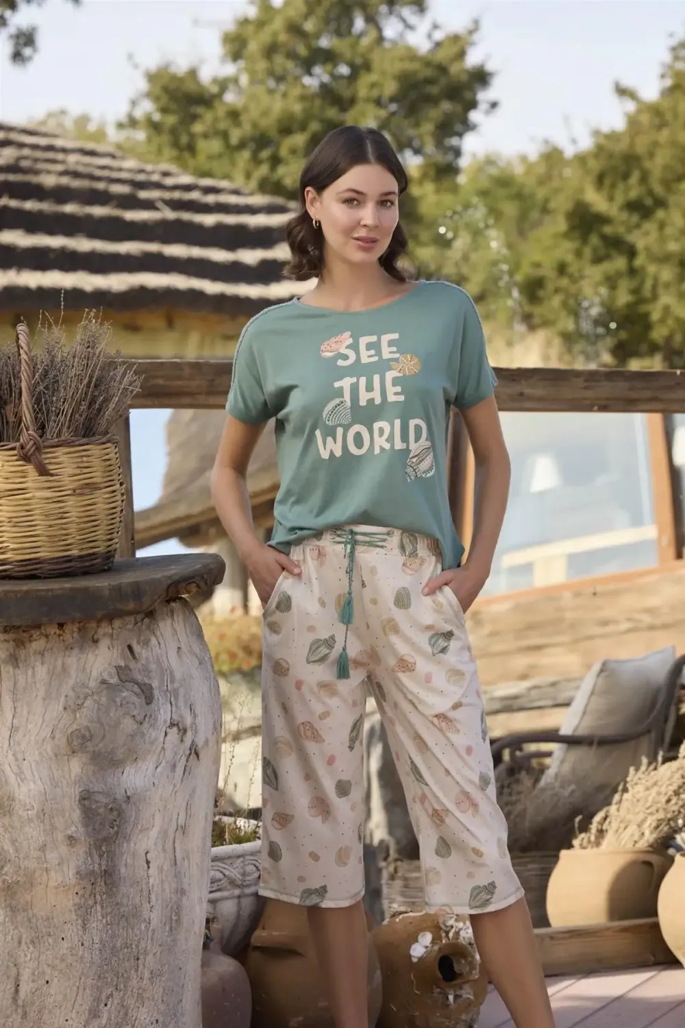 Desenli ve Baskılı See the World Yeşil Kapri Takımı