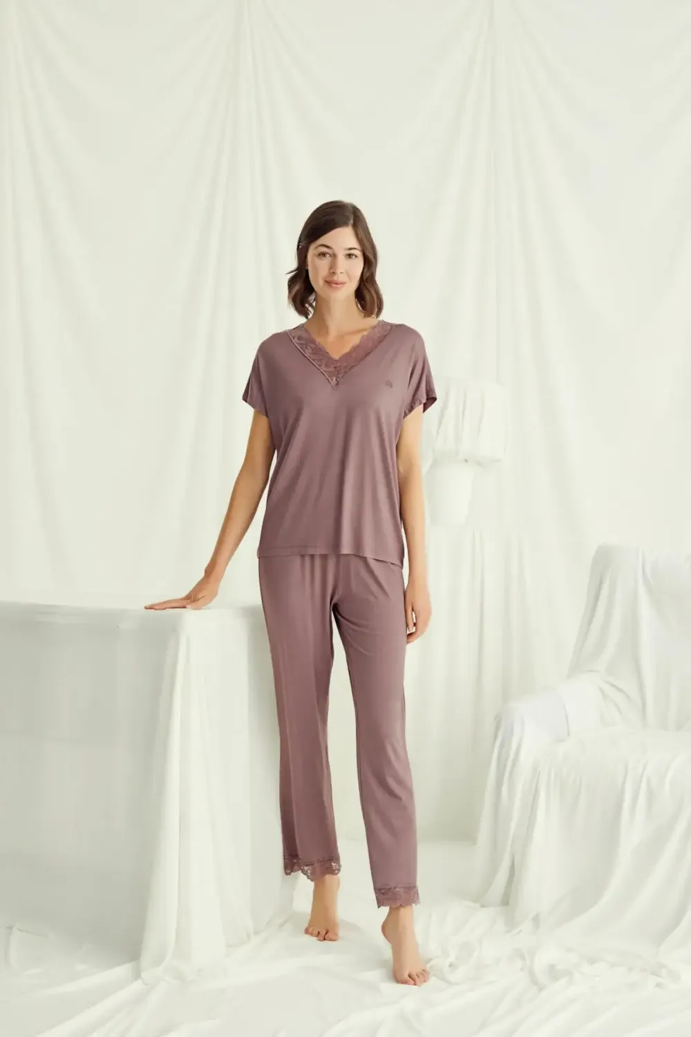 Kısa Kollu V Yakalı Dantelli Kahve Pijama Takımı