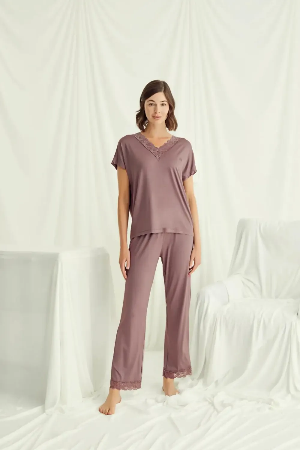 Kısa Kollu V Yakalı Dantelli Kahve Pijama Takımı