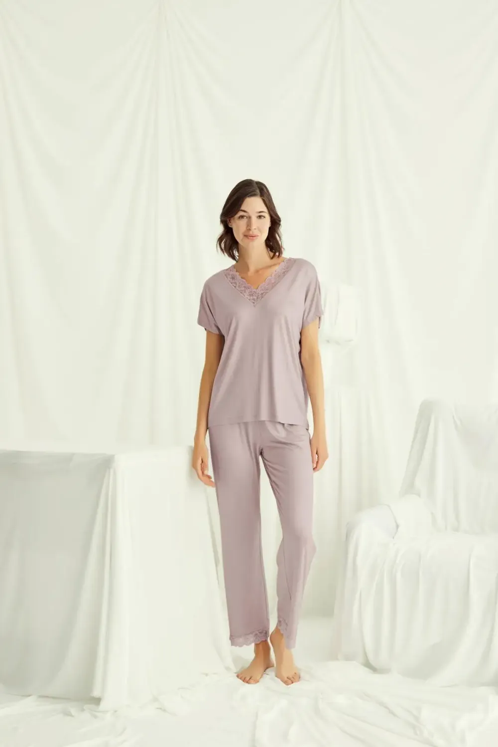 Kısa Kollu V Yakalı Dantelli Vizon Pijama Takımı