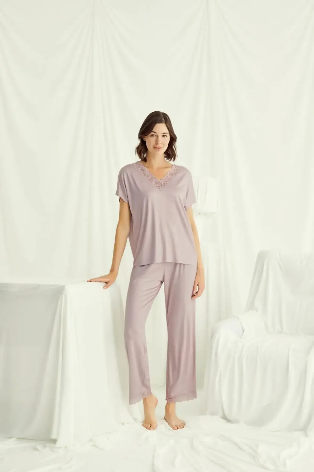 Kısa Kollu V Yakalı Dantelli Vizon Pijama Takımı