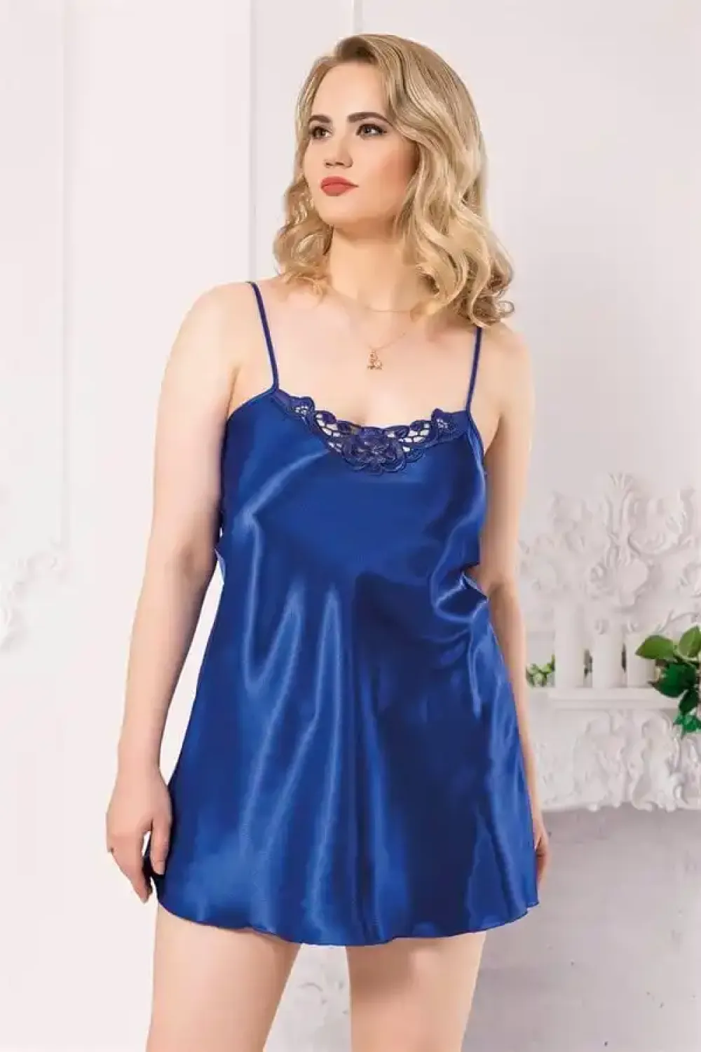 Saks Saten İnce Askılı Dantelli Kadın Fantezi Kısa Gecelik 
