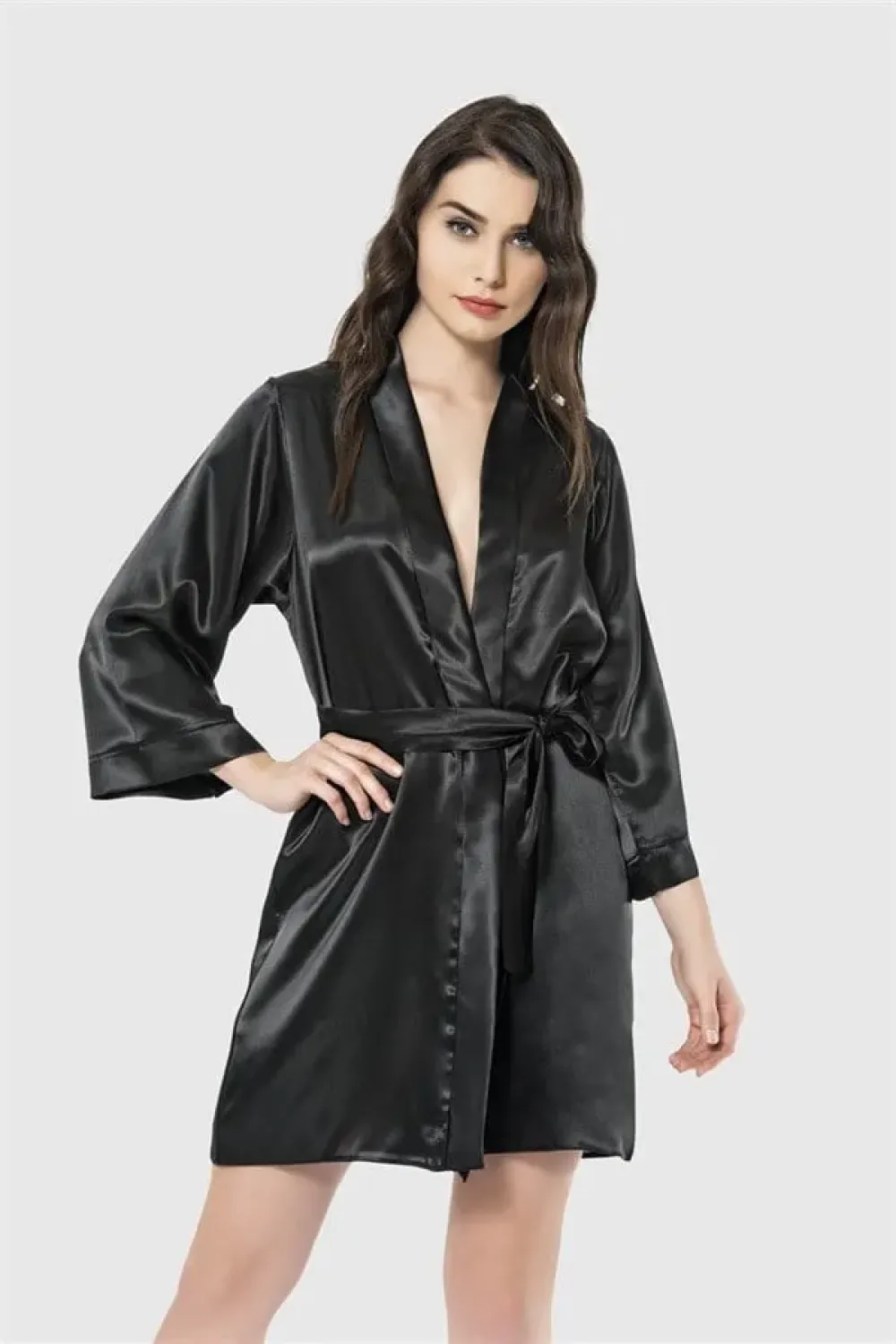 Siyah Saten Kimono Kollu Kuşaklı Kadın Kısa Sabahlık 