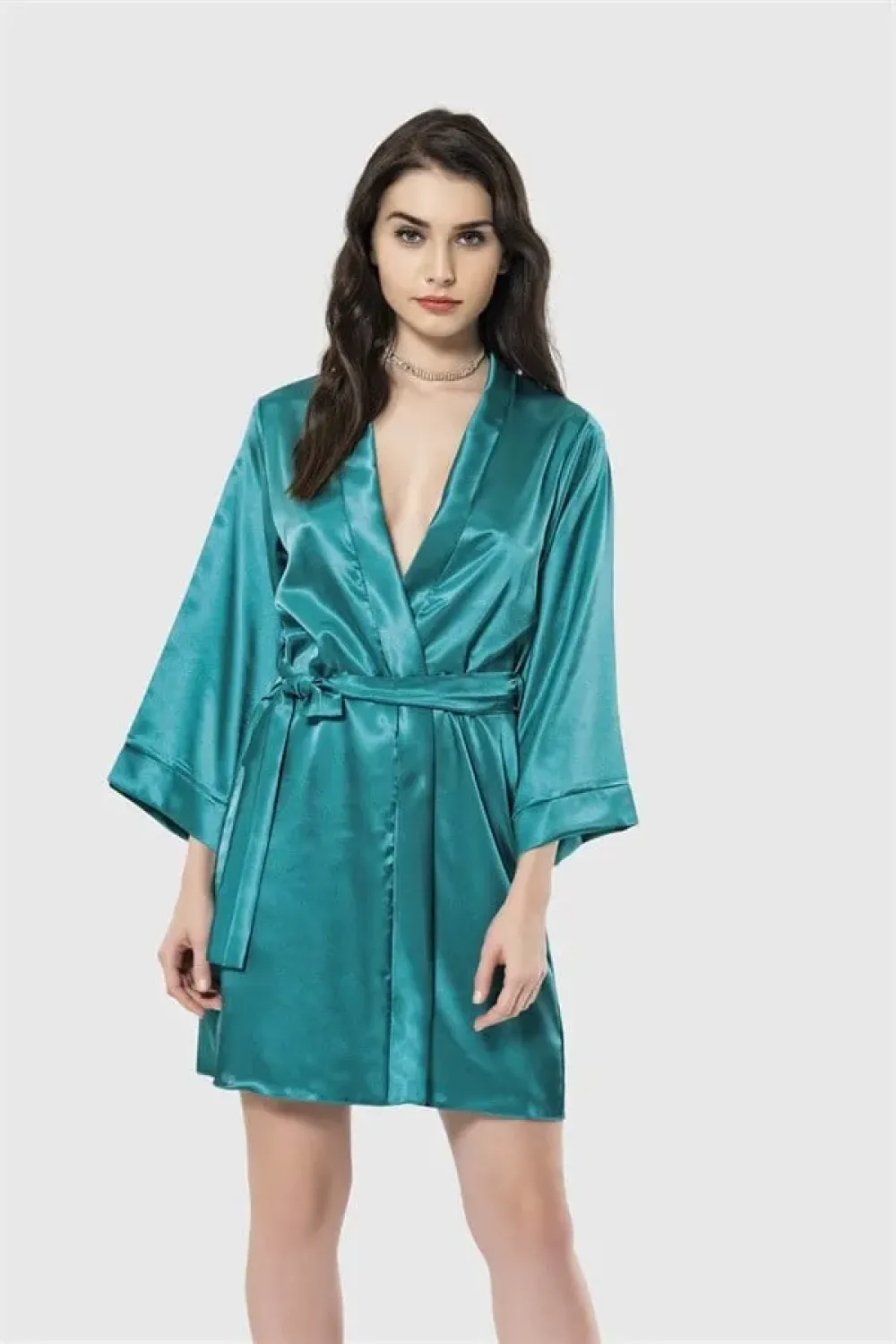 Zümrüt Saten Kimono Kollu Kuşaklı Kadın Kısa Sabahlık