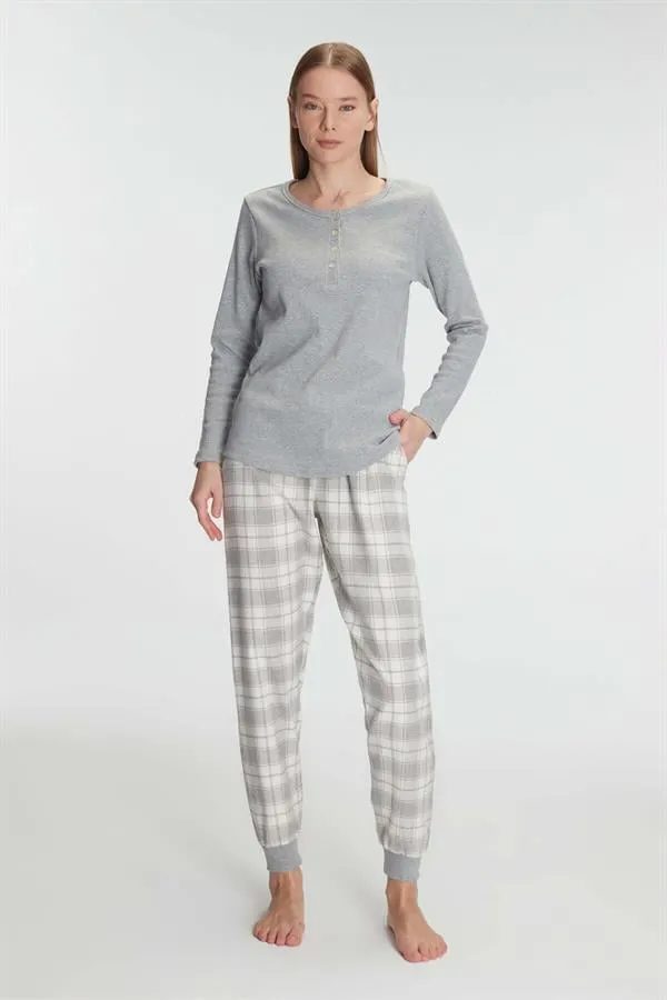 Gri Pamuklu Uzun Kollu Düğmeli Ekose Pantolonlu Kadın Pijama Takımı