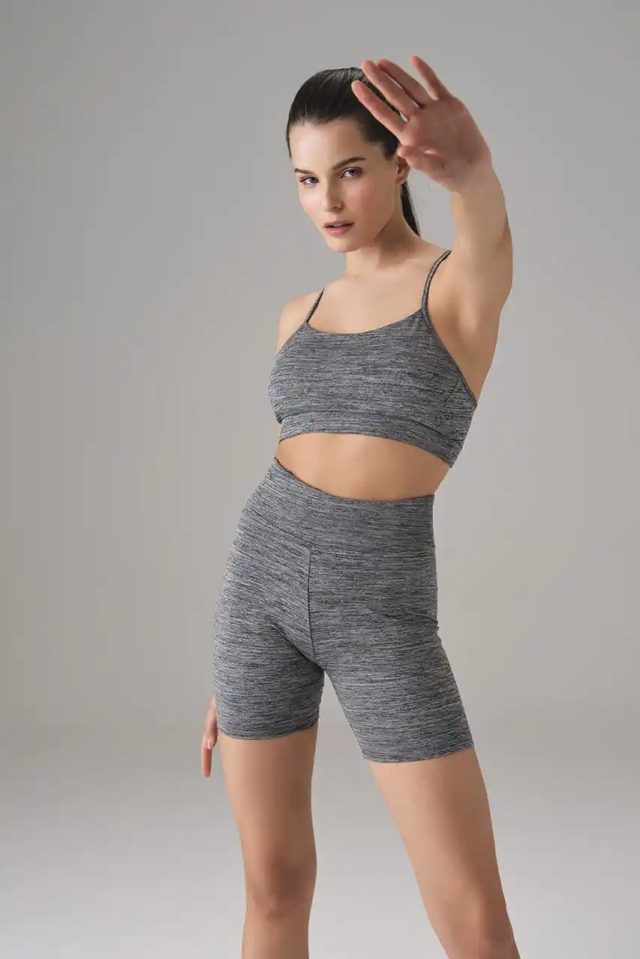 Kadın Gri Yüsek Bel Toparlıyıcı Kısa Spor Tayt