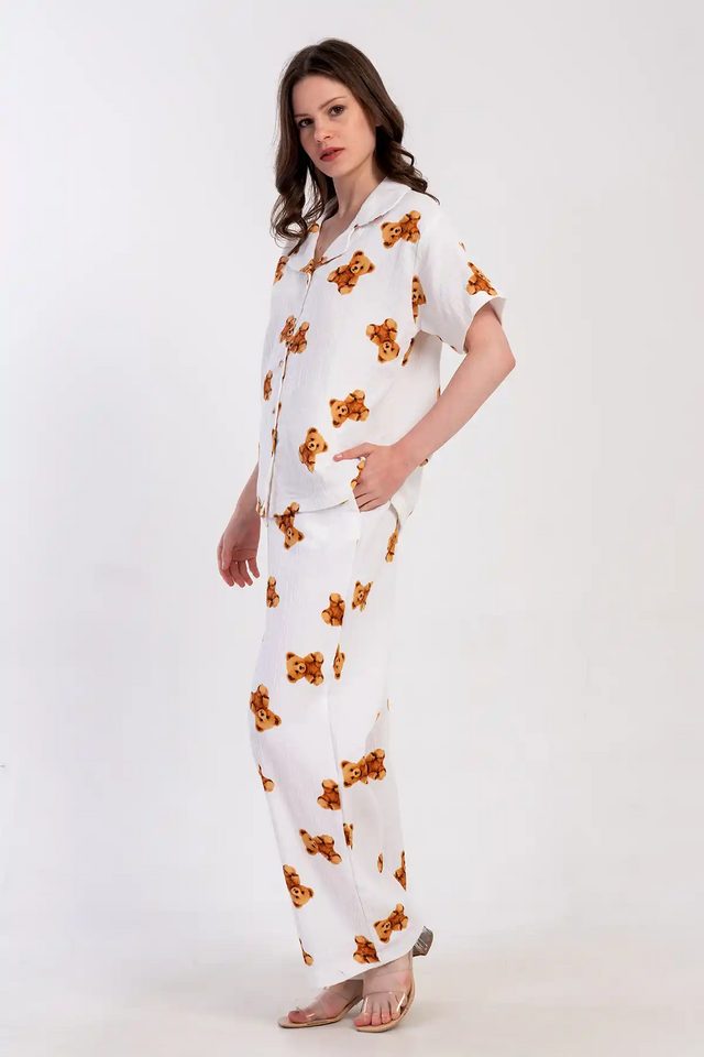 Kadın Müslin Krem Ayıcık Desenli Ceket Yaka Gömlek Cepli Pijama Takım