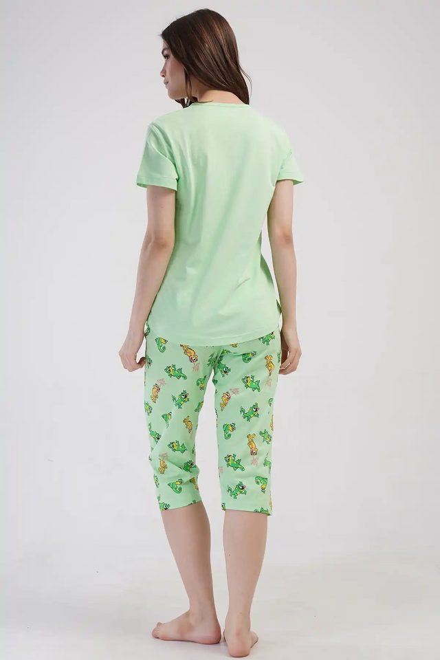 Kadın Süprem Açık Yeşil Desenli Kısa Kollu Kapri Pijama Takım