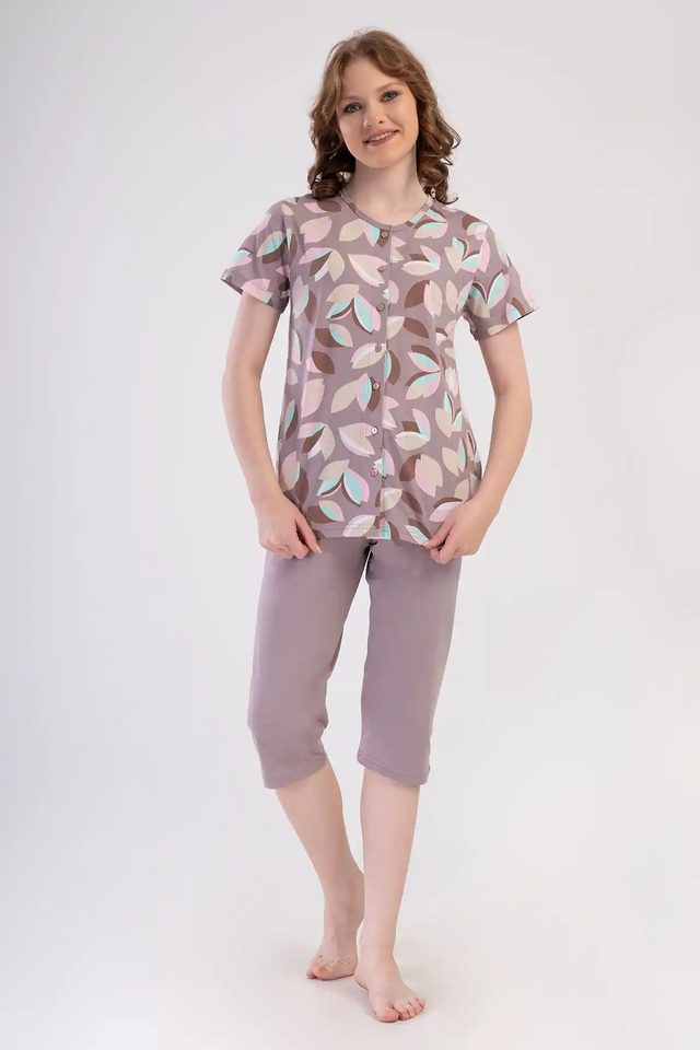 Kadın Süprem Bej Desenli Kısa Kollu Önü Düğmeli Kapri Pijama Takım