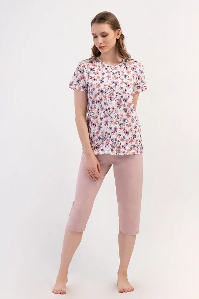 Kadın Süprem Pembe Çiçek Desenli Önü Düğmeli Kapri Pijama Takım