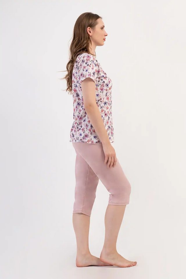 Kadın Süprem Pembe Çiçek Desenli Önü Düğmeli Kapri Pijama Takım