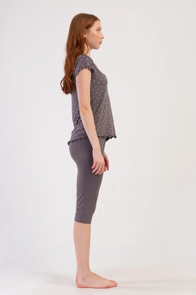 Kadın Viskon Füme Yıldız Desenli Kısa Kollu Kapri Pijama Takım  