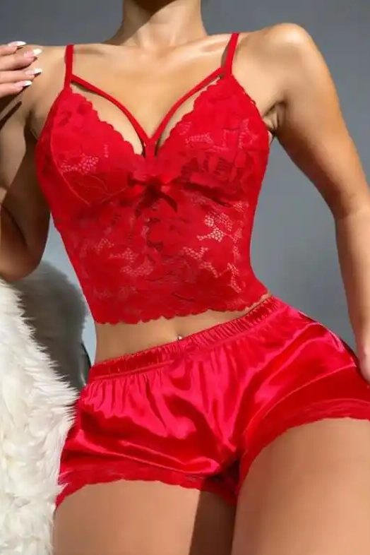 Kırmızı Saten Dantelli Büstiyer İnce Askılı Şortlu Fantezi Takım
