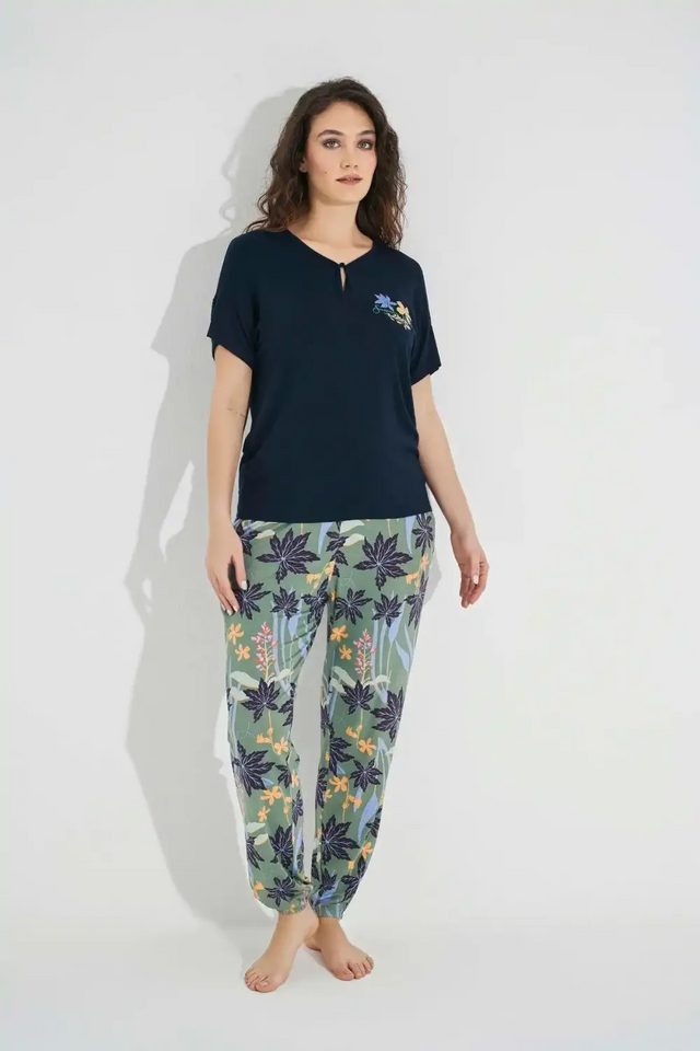 Çiçek ve Yaprak Baskılı Summer Vacation Lacivert Pijama Takımı