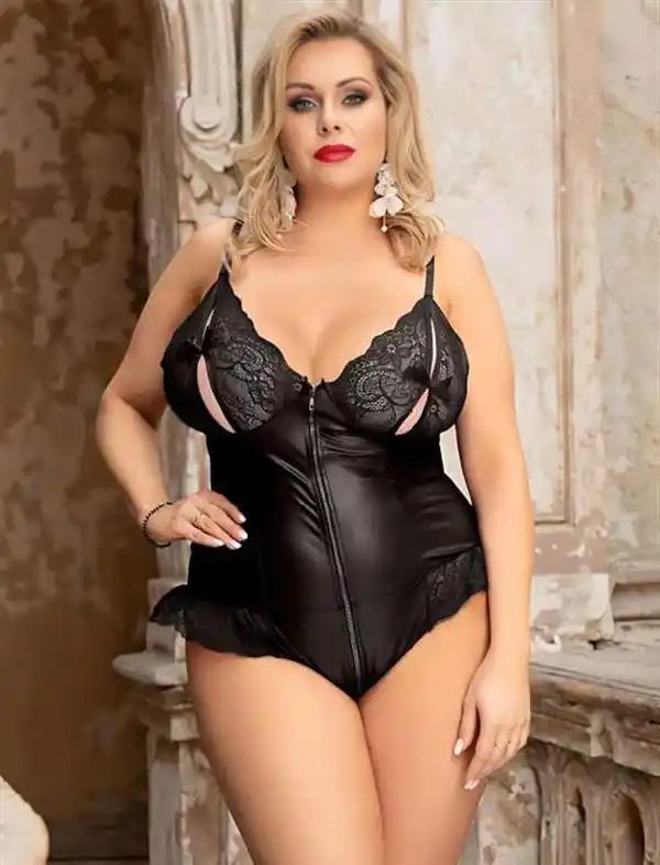 Siyah Parlak Deri İnce Askılı Dantel Detaylı Fermuarlı Kadın Fantezi Body